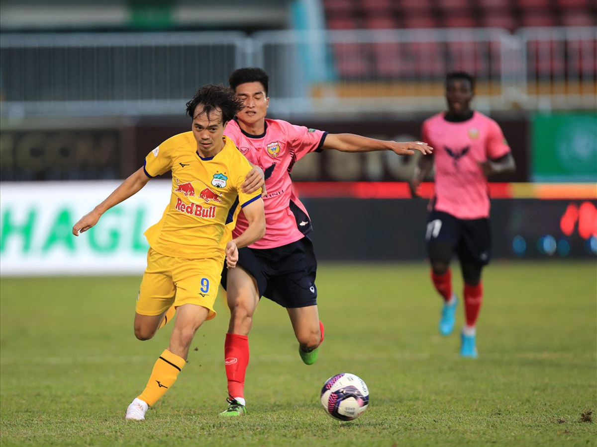 nhan-dinh-soi-keo-ha-tinh-vs-hagl-luc-17h00-ngay-15-11-2024
