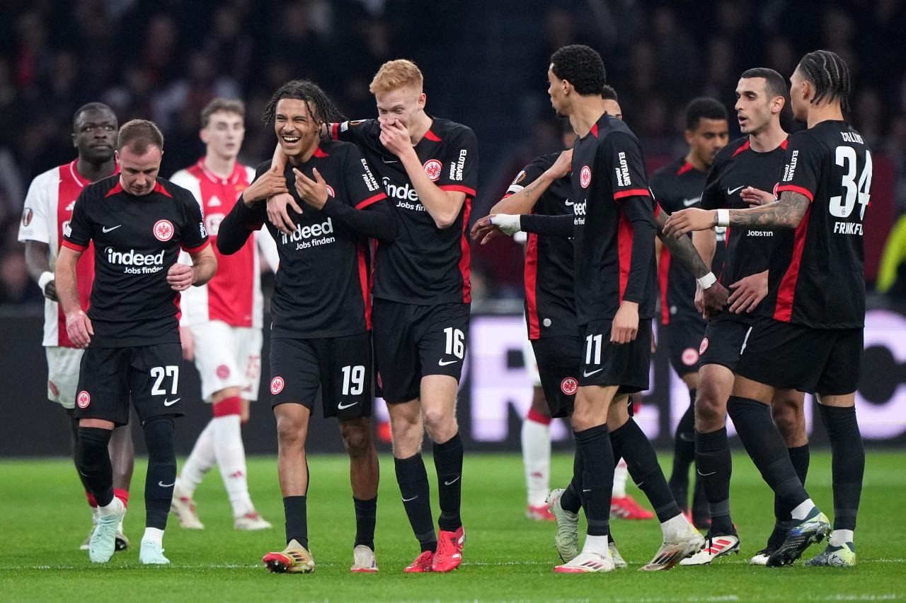 nhan-dinh-soi-keo-frankfurt-vs-ajax-luc-00h45-ngay-14-3-2025-1