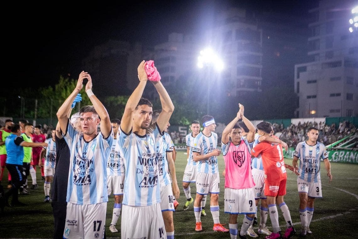 Nhận định soi kèo Quilmes vs Colegiales lúc 07h00 ngày 27/3/2025 nhan-dinh-soi-keo-quilmes-vs-colegiales-luc-07h00-ngay-27-3-2025-1