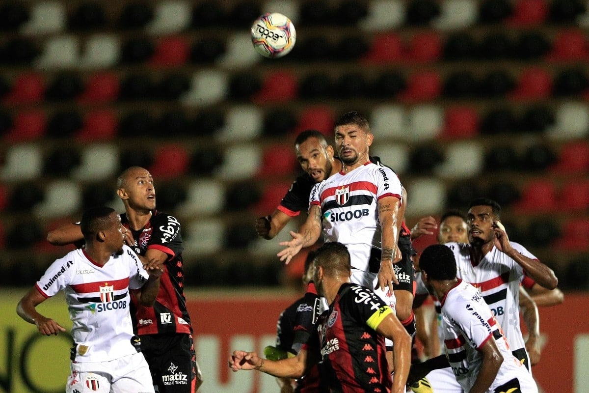 Nhận định soi kèo Botafogo vs Vitoria lúc 07h30 ngày 17/7/2025 nhan-dinh-soi-keo-botafogo-vs-vitoria-luc-07h30-ngay-17-7-2025-1