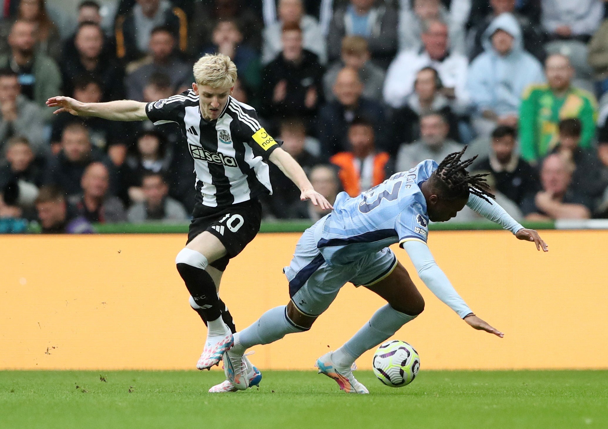 Nhận định soi kèo Newcastle vs Tottenham lúc 03h00 ngày 30/10/2025 nhan-dinh-soi-keo-newcastle-vs-tottenham-luc-03h00-ngay-30-10-2025-1