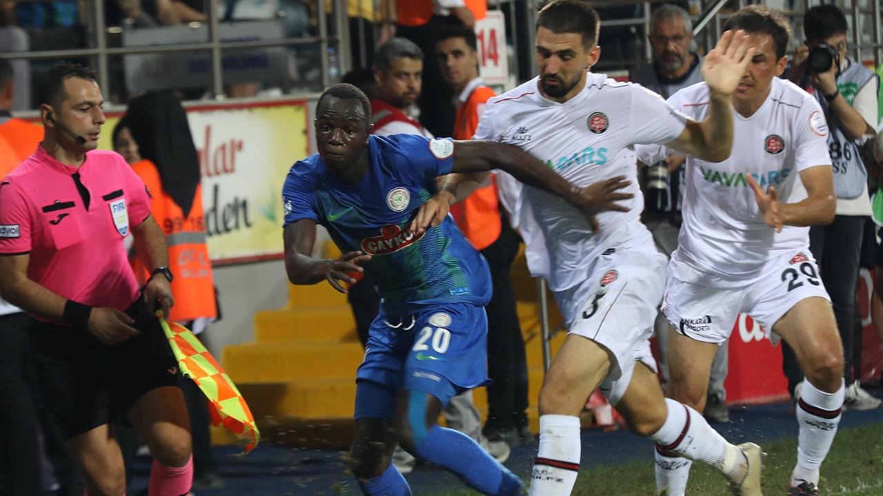 Nhận định soi kèo Rizespor vs Karagumruk lúc 00h00 ngày 4/11/2025 nhan-dinh-soi-keo-rizespor-vs-karagumruk-luc-00h00-ngay-4-11-2025-1