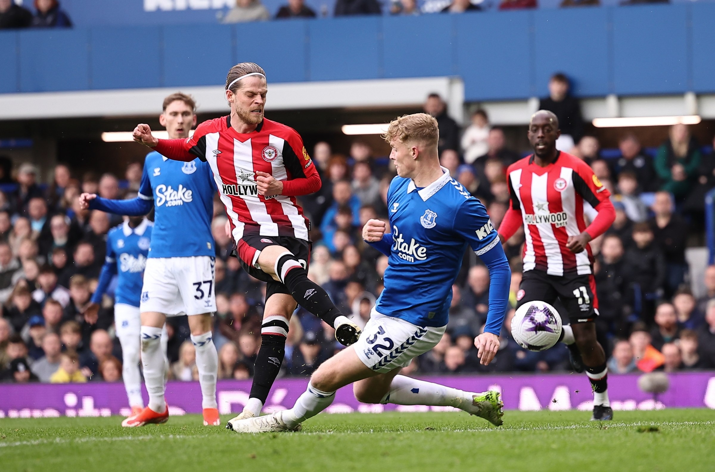 Nhận định soi kèo Everton vs Brentford lúc 22h00 ngày 4/1/2026 nhan-dinh-soi-keo-everton-vs-brentford-luc-22h00-ngay-4-1-2026-1